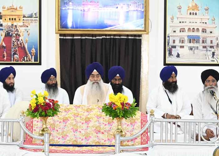 SGPC Executive passes several resolutions