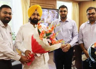 Hardeep Singh Mundian holds meeting