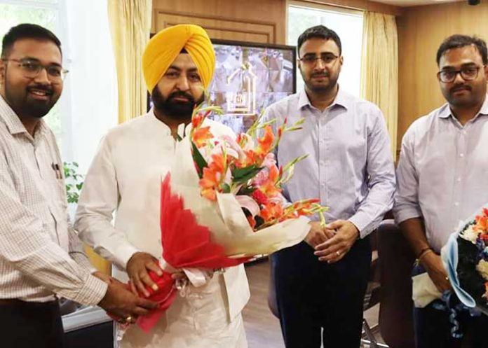 Hardeep Singh Mundian holds meeting