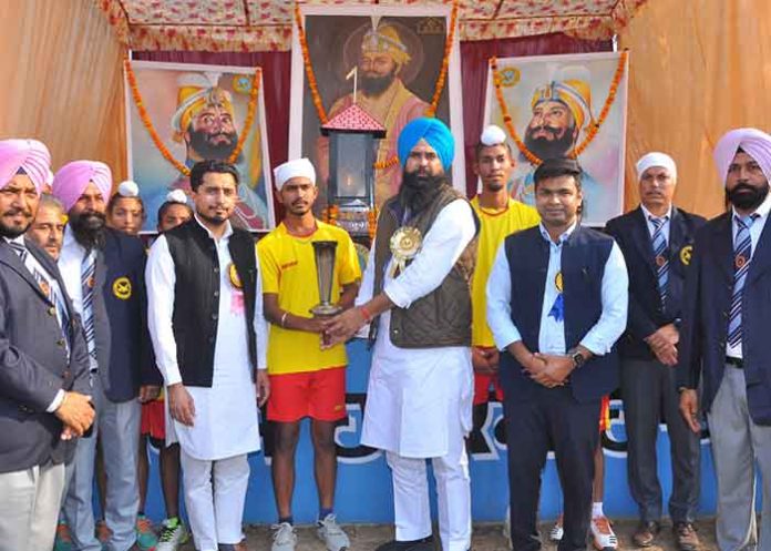 Malvinder Singh Kang announces Rs.5-lakh Grant