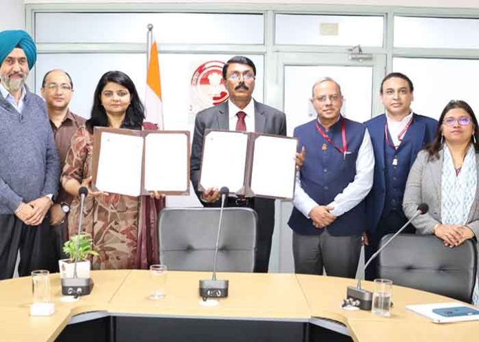 PMIDC Signs MoU with HUDCO