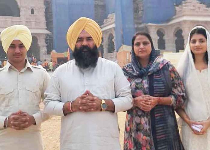 Punjab Deputy Speaker Rouri pays obeisance