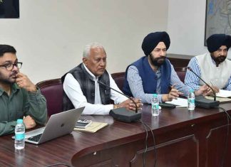 Punjab Mining Minister Goyal Asks Contractors