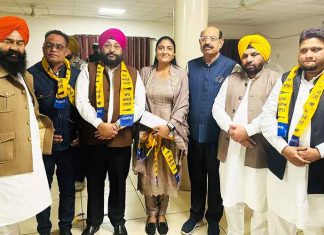 Harbhajan Singh ETO with AAP Leaders