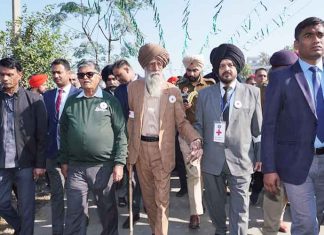 Punjab Guv Kataria Calls on Society