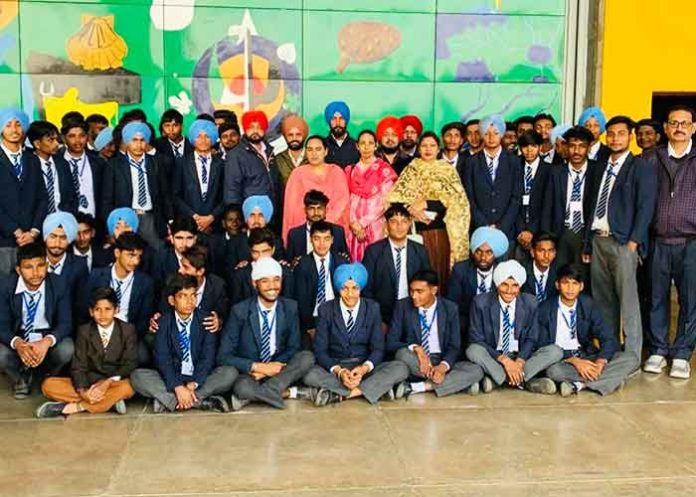 Students visited Punjab Vidhan Sabha