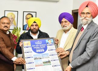 Harbhajan Singh ETO Unveils 2025 Calendars