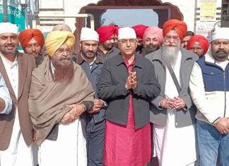 Punjab Cabinet Ministers, Speaker Pay Obeisance