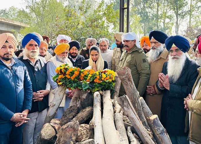 former Minister Ajaib Singh Mukhmelpur were cremated