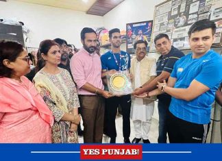 Meet Hayer congratulated Thomas Cup winner Dhruv Kapila