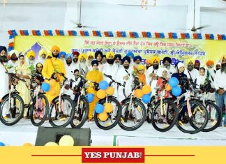 Giani Harpreet Singh cycle gift to childrens