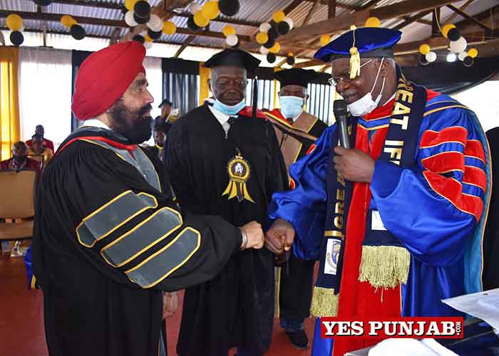 Upjit Singh Sachdeva Confered with Honorary Doctorate AMEZU 4