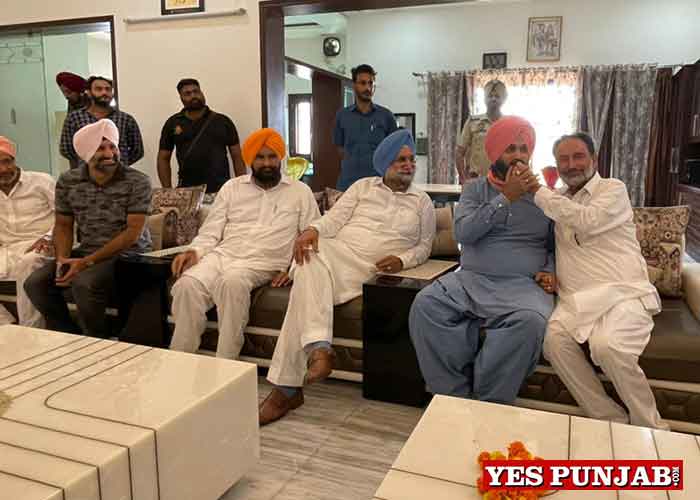 Navjot Sidhu meet Punjab Congress Leaders 6