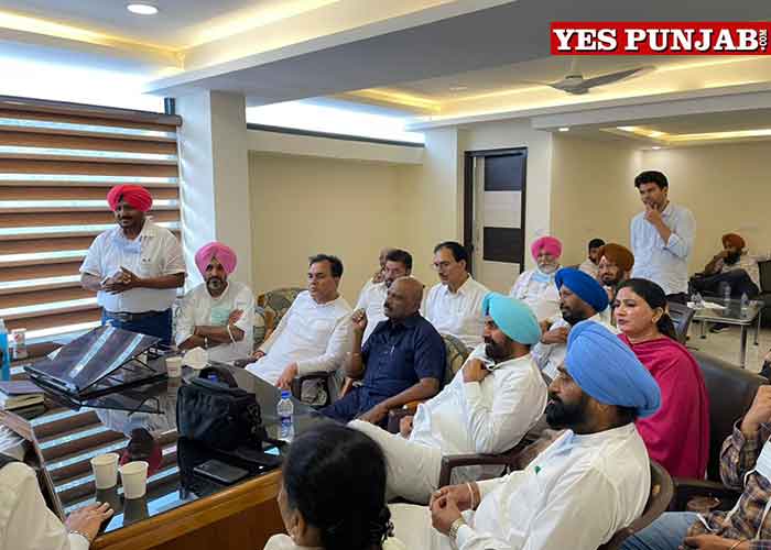 Sidhu meeting with Dalit MLAs Workers 2