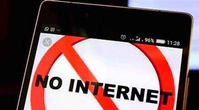 Home Ministry orders suspension of mobile internet services near Jantar Mantar No-Internet suspended