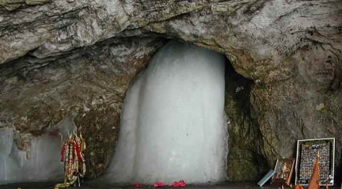 Amarnath Yatra Suspended as Precautionary Measure on Article 370 Abrogation Anniversary Shri-Amarnath-Cave-Temple yatra