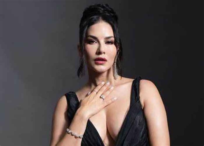 Sunny-Leone-in-Black