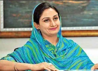 Harsimrat-Kaur-Badal-Happy