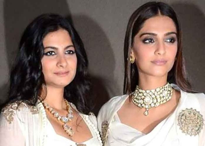 Sonam-Kapoor-and-Rhea-Kapoor