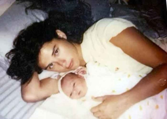 Demi-Moore-with-daughter-rumer