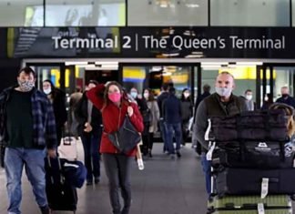 US lawmakers warn airport security may fuel immigrant fears