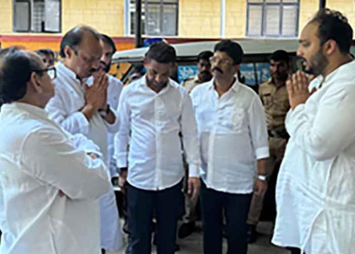 Ajit Pawar meets family of Baba Siddique