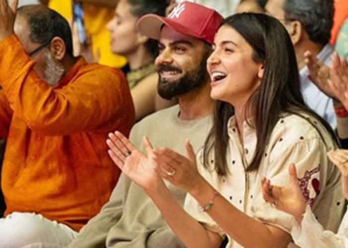 Anushka Sharma, Virat kohli attending Kirtan