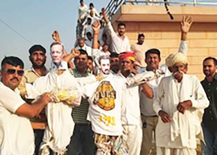 Bishnoi community burns effigies of Salman Khan Salim Khan