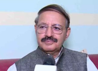 Congress leader Rashid Alvi mic