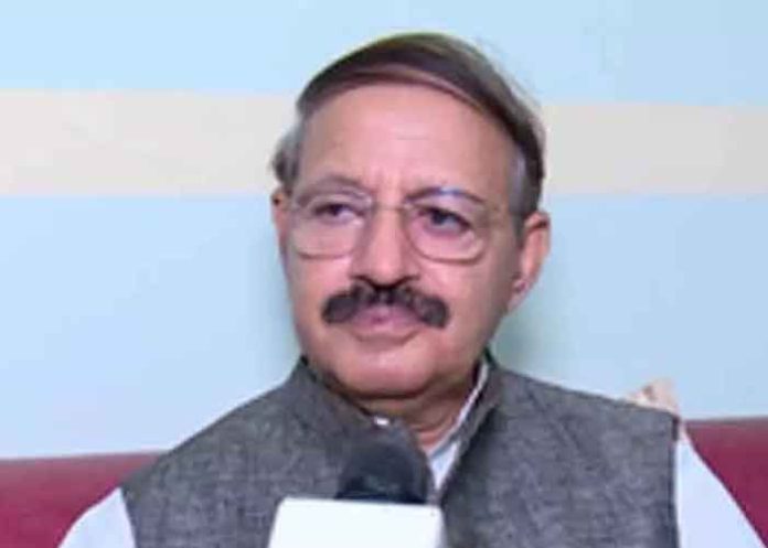 Congress leader Rashid Alvi mic