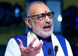 Giriraj Singh on mic