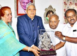 Jagdeep Dhankhar meets HD Deve Gowda