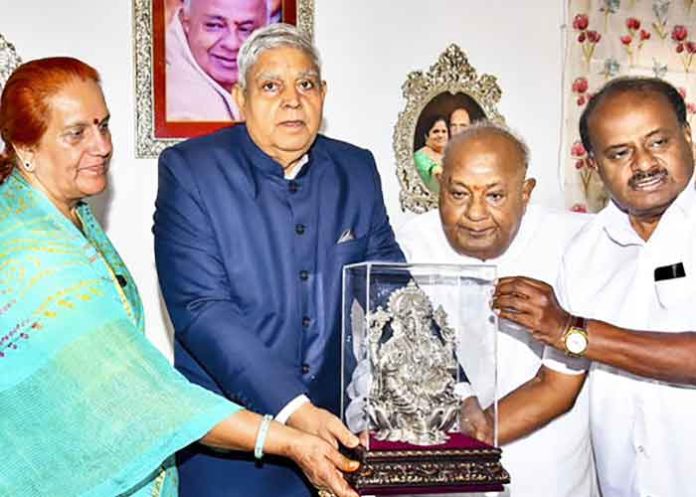 Jagdeep Dhankhar meets HD Deve Gowda