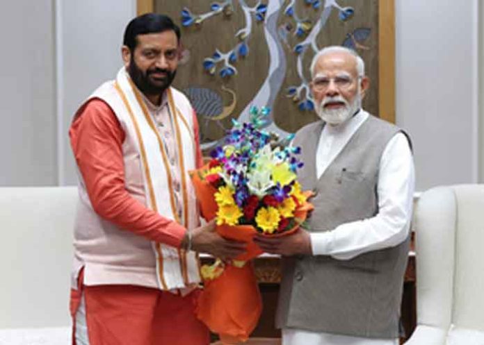 Nayab-Singh-Saini-met-PM-modi