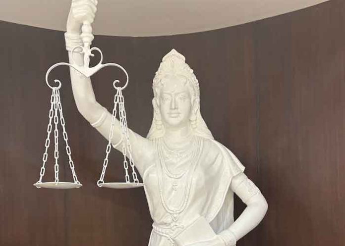 New statue of Lady Justice