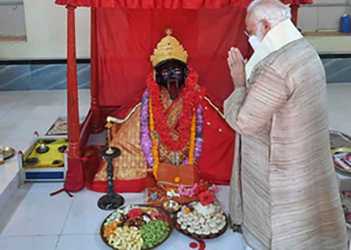 PM Modi visits Goddess Kali temple