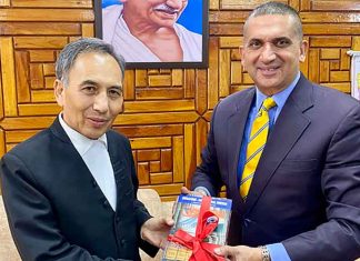 Punjab Lawyer presents Books to Justice Tashi Rabstan