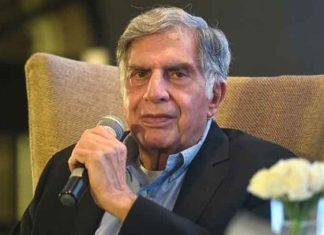 Ratan-Tata-mic-