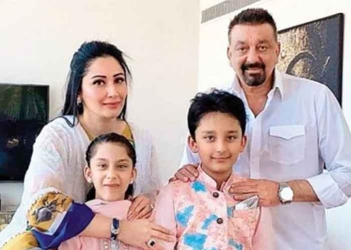 Sanjay Dutt with Family