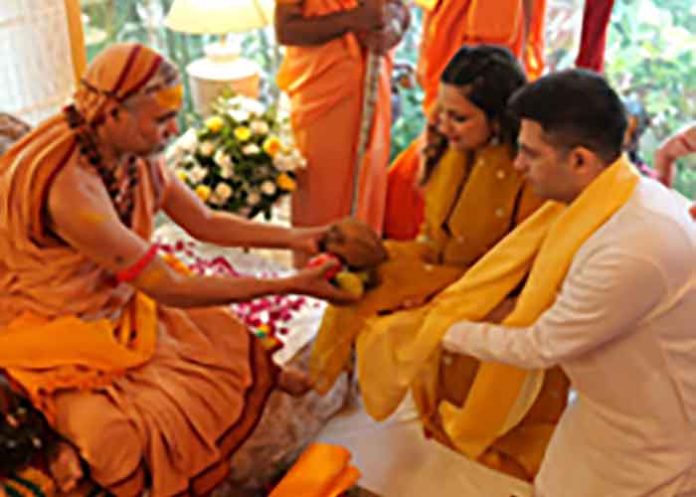 Shankaracharya Swami Avimukteshwaranand visits Raghav-Parineeti home