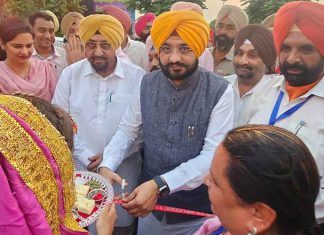 Tarunpreet Singh Sond inaugurates Mohali mela