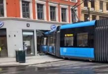 Tram crashes into store USA