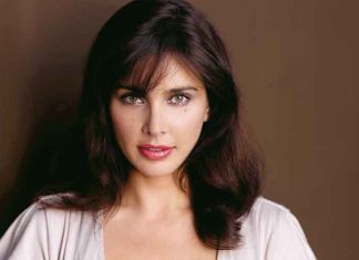 actress Lisa Ray