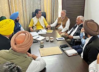 Aman Arora holds meeting