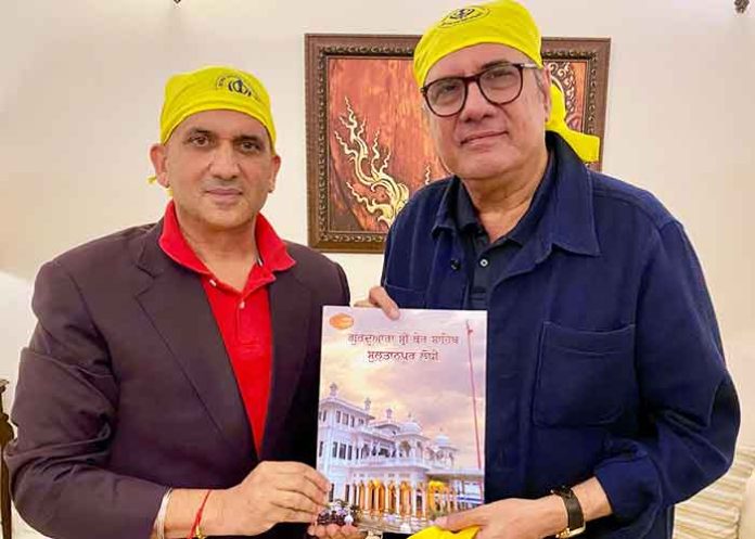 Boman Irani Releases Pictorial Brochure