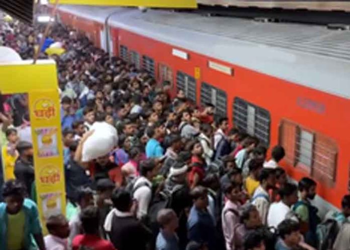 Chhath Pooja Train Rush