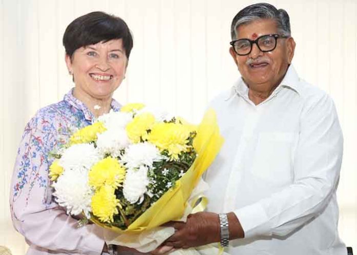 Dr. Zigova meets Punjab Governor Kataria