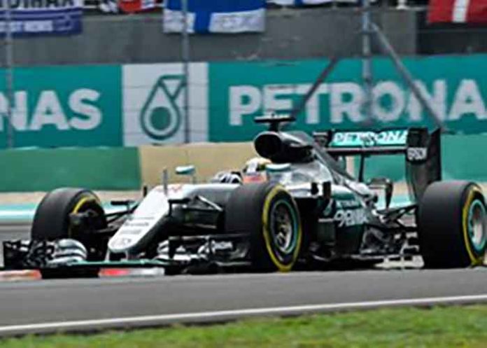 Formula 1 Racing Mercedes