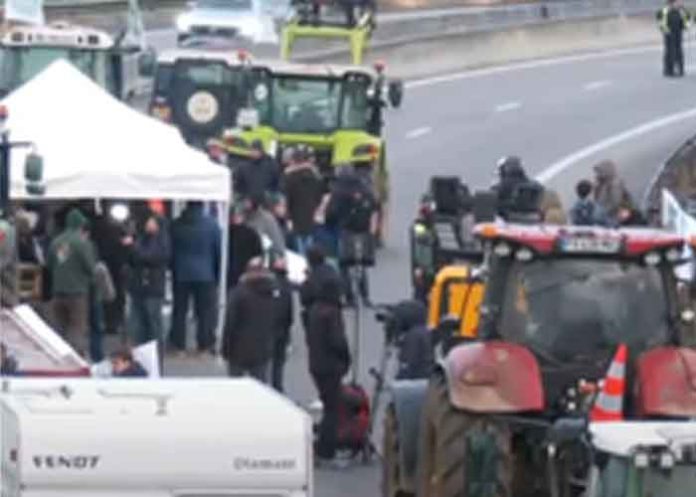 French farmers stage protests