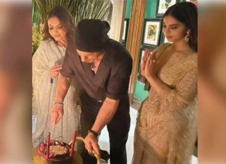 Gauri Khan shares picture SRK birthday celebrations